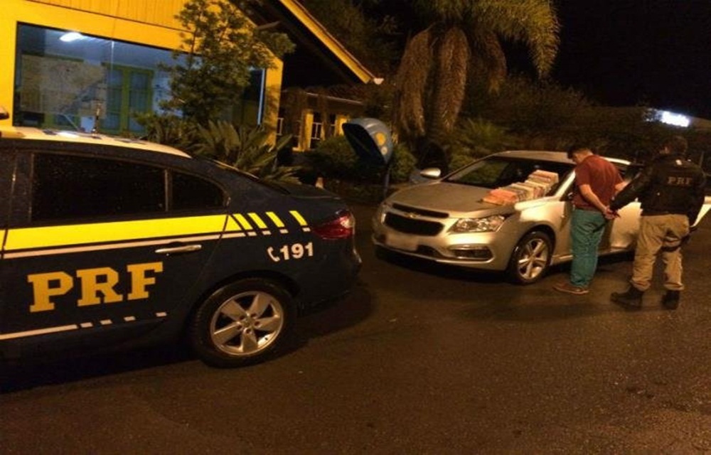 Ir para  <p>Um homem de 40 anos foi preso no come&ccedil;o da madrugada desta ter&ccedil;a-feira com 20 kg de coca&iacute;na na BR 470 em Bento Gon&ccedil;alves, na Serra ga&uacute;cha. Natural de Frederico Westphalen, o suspeito...